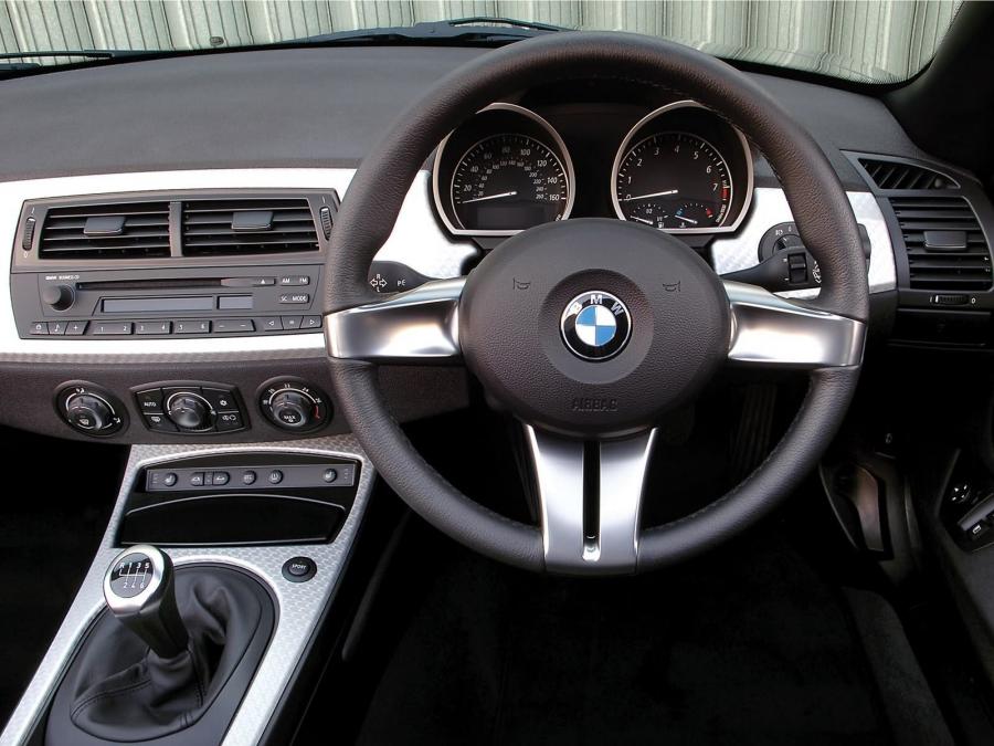  BMW Z4 Roadster 2006 года  (UK) (фото 3 из 8)